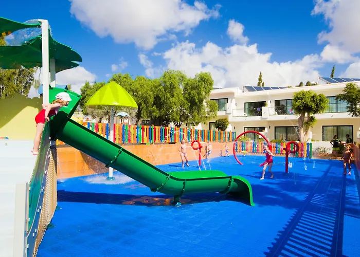 Thb Flora מלון 3*