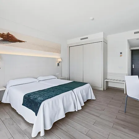 Thb Flora Hotel