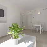Thb Flora Отель 3*